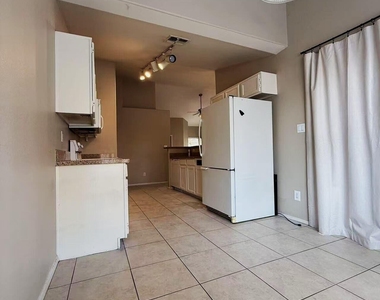 1720 E Flint Street - Photo Thumbnail 3