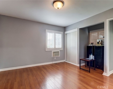 1567 Fair Park Avenue - Photo Thumbnail 15
