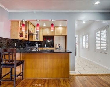 1567 Fair Park Avenue - Photo Thumbnail 5
