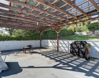 1567 Fair Park Avenue - Photo Thumbnail 21