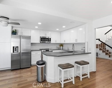 4425 Ironwood - Photo Thumbnail 3