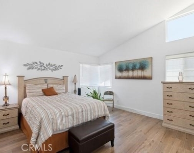 4425 Ironwood - Photo Thumbnail 9