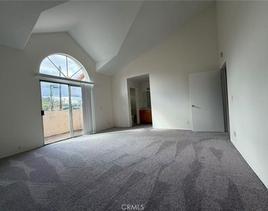 556 N 5th - Photo Thumbnail 7