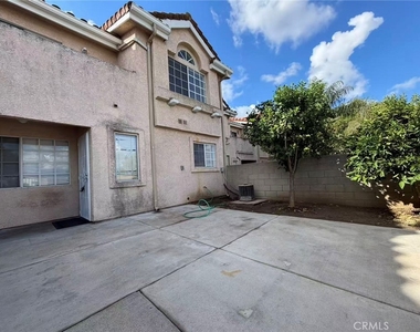 556 N 5th - Photo Thumbnail 2