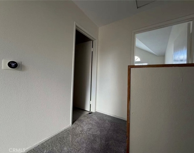 556 N 5th - Photo Thumbnail 6