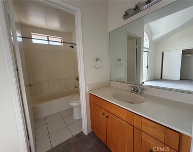 556 N 5th - Photo Thumbnail 9