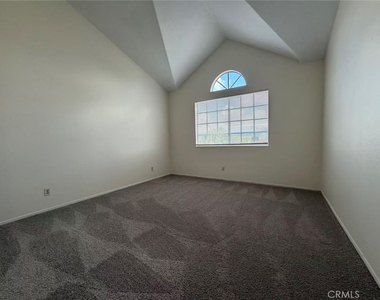 556 N 5th - Photo Thumbnail 13