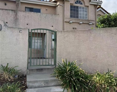 556 N 5th - Photo Thumbnail 1