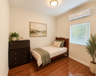 3918 Maple Ave - Photo Thumbnail 7
