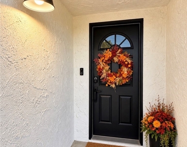 23235 Canyon Lake S - Photo Thumbnail 1