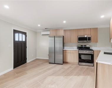 12869 Newton Street - Photo Thumbnail 8
