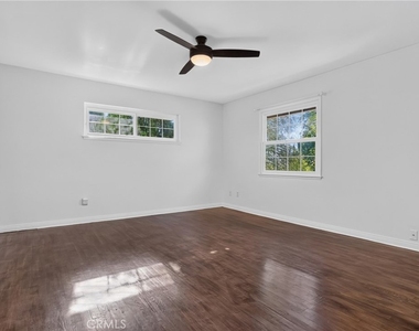 18731 Dylan Street - Photo Thumbnail 27