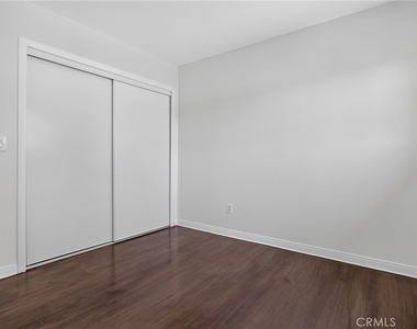 18731 Dylan Street - Photo Thumbnail 21