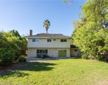 18731 Dylan Street - Photo Thumbnail 32