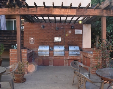 5349 Newcastle - Photo Thumbnail 15