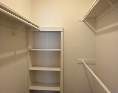 5349 Newcastle - Photo Thumbnail 9