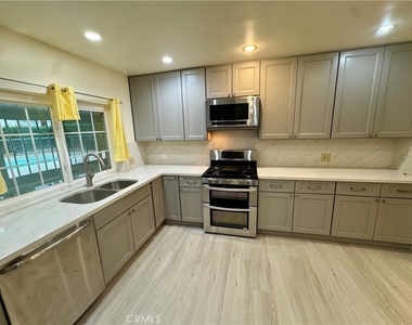 22936 Gault - Photo Thumbnail 4