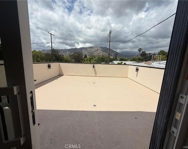 7826 Kyle Street - Photo Thumbnail 7