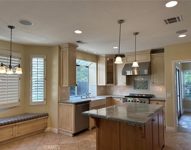 32503 Carrie Place - Photo Thumbnail 3