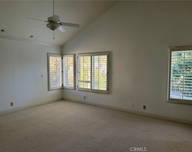 32503 Carrie Place - Photo Thumbnail 9