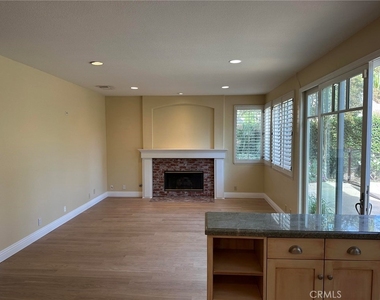 32503 Carrie Place - Photo Thumbnail 7