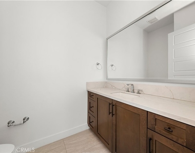 11740 N Hillsborough - Photo Thumbnail 15