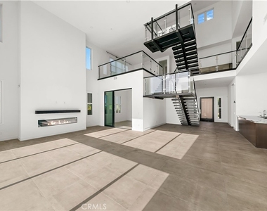 11740 N Hillsborough - Photo Thumbnail 8