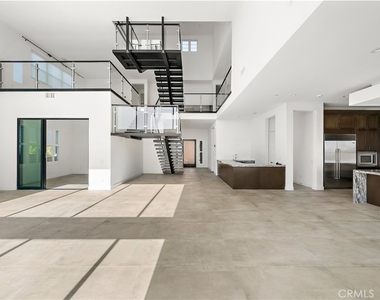 11740 N Hillsborough - Photo Thumbnail 7