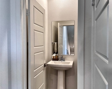 27007 Tanager Lane - Photo Thumbnail 4