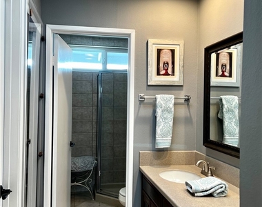 2243 Westshore Lane - Photo Thumbnail 14
