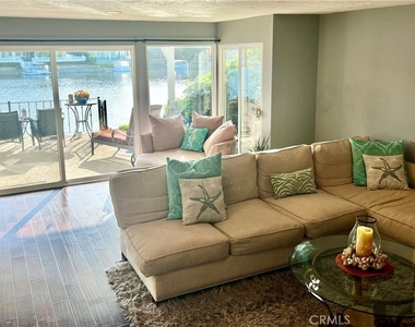2243 Westshore Lane - Photo Thumbnail 4