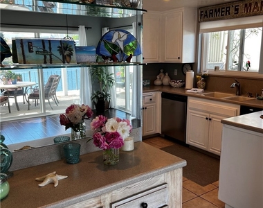 2243 Westshore Lane - Photo Thumbnail 8