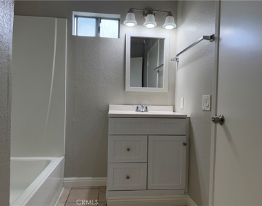 6631 Kingman Avenue - Photo Thumbnail 6