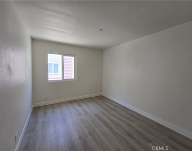 70 Harkness Avenue - Photo Thumbnail 5