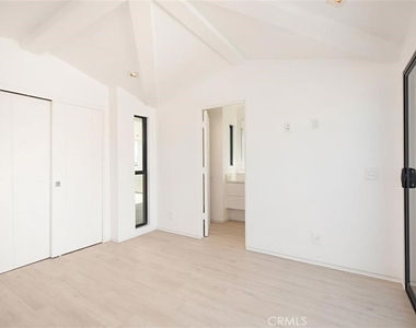 423 Orchid Ave - Photo Thumbnail 19