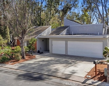 25045 Castlewood - Photo Thumbnail 9