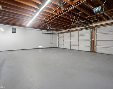 25045 Castlewood - Photo Thumbnail 36