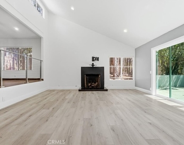 25045 Castlewood - Photo Thumbnail 13