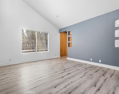 25045 Castlewood - Photo Thumbnail 25