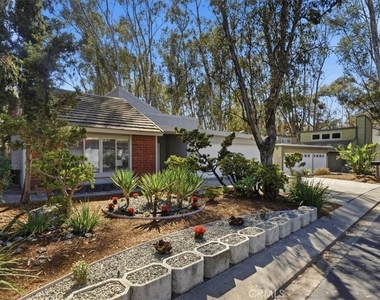 25045 Castlewood - Photo Thumbnail 10
