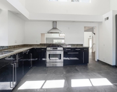 25045 Castlewood - Photo Thumbnail 22