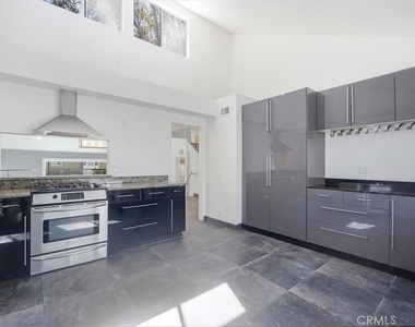 25045 Castlewood - Photo Thumbnail 20