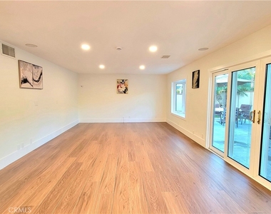 9891 Star Drive - Photo Thumbnail 7