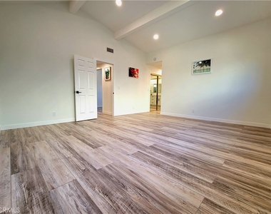 9891 Star Drive - Photo Thumbnail 25