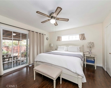 1037 W Ash - Photo Thumbnail 8