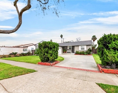 1037 W Ash - Photo Thumbnail 20