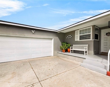 1037 W Ash - Photo Thumbnail 1