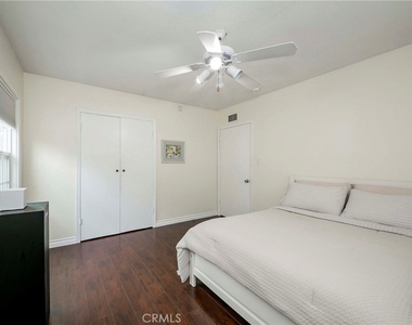 1037 W Ash - Photo Thumbnail 10