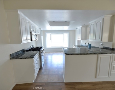 26745 Avenida Las Palmas - Photo Thumbnail 13