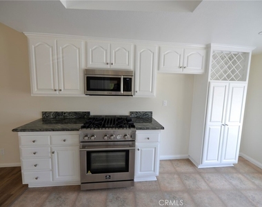 26745 Avenida Las Palmas - Photo Thumbnail 11